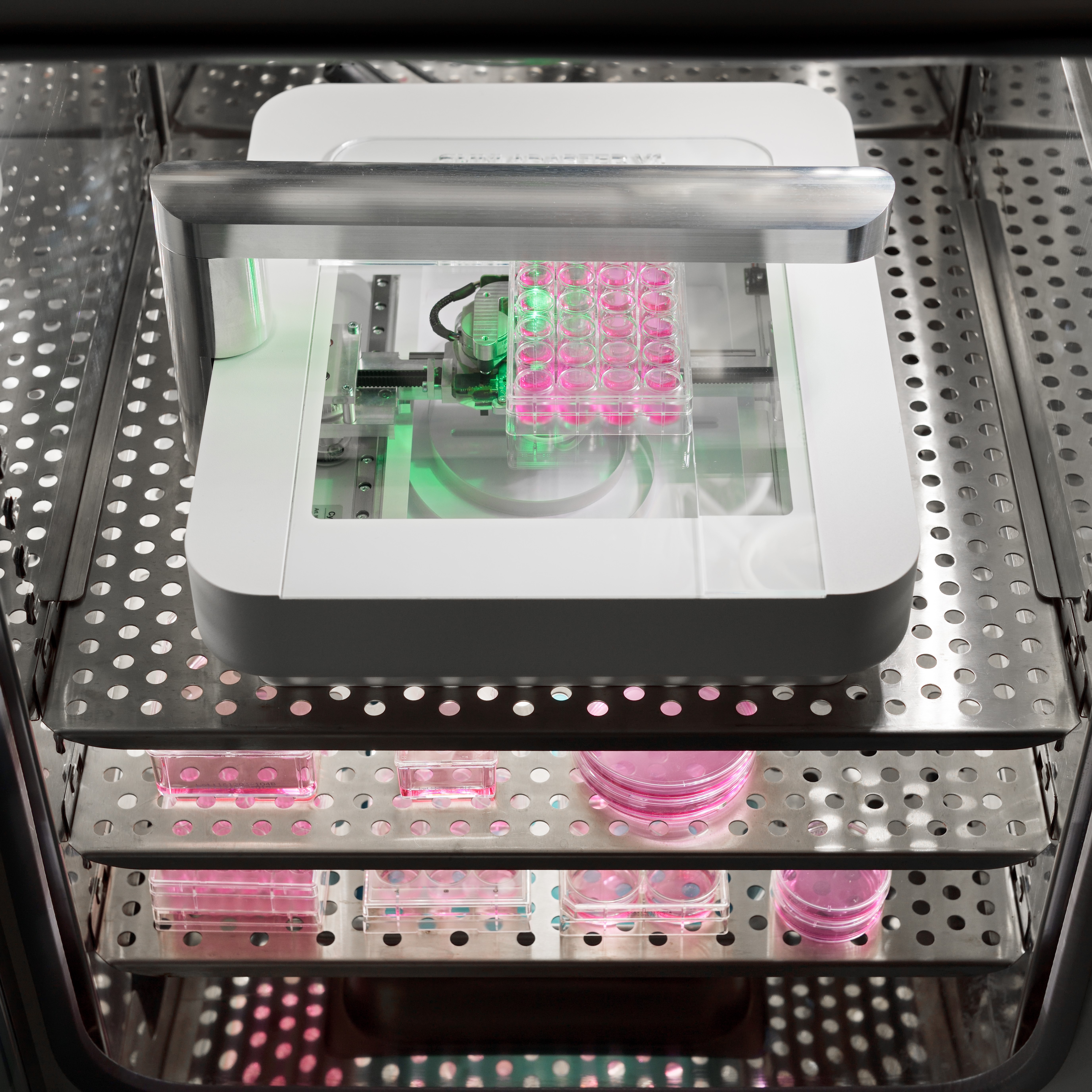 CytoSMART Omni inside an incubator